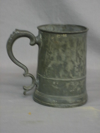 A William IV tankard marked 10T (some dents)
