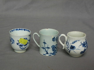 A Worcester style blue and white porcelain coffee can together with 2 others (cracked)