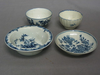 2 Worcester blue and white tea bowls (f and r), a circular Worcester tea saucer and a circular Worcester blue and white bowl 5" (f and r)