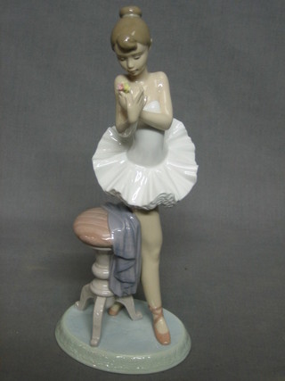 A Lladro figure of a Ballerina, base marked Lladro 1995 and impressed 7641