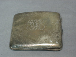 A silver cigarette case, Birmingham 1918 3 ozs