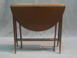 An Edwardian oval mahogany Sutherland table 29"