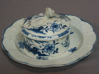 An 18th Century Worcester blue and white butter dish and cover 4" (cracked) and a Worcester blue and white plate (cracked) 8"