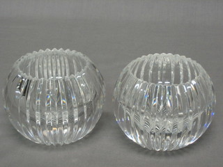 A pair of globular shaped Tiffany Reed glass bowls 3"