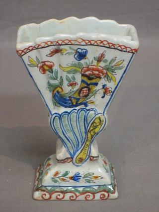 A Quimper style fan shaped vase, base indistinctly signed 5 1/2" (f and r)