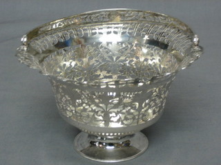 A Continental circular pierced silver basket with swing handle 7 ozs (slight damage to edge)