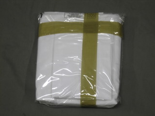 A Superking cotton duvet cover and 2 matching pillow cases