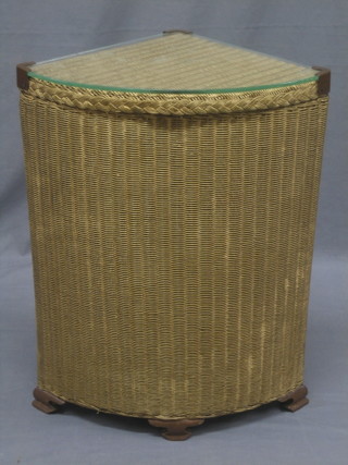 A gold painted corner Lloyd loom corner linen basket 18"