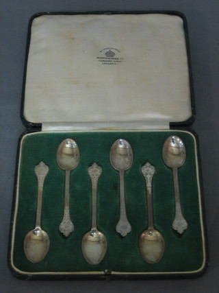 A set of 6 silver coffee spoons, Sheffield 1929, cased