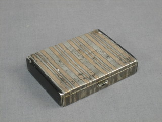 A Continental "silver" box with hinged lid 2 ozs