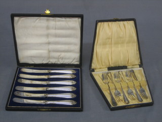 A set of 6 silver plated tea knives and a set of 6 pastry forks