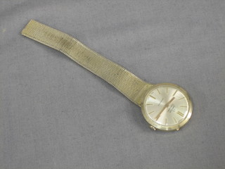 A gentleman's Omega Seamaster wristwatch with integral bracelet (f)