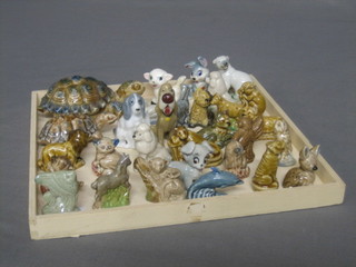 2 Wade figures of tortoises and a collection of Wade Whimsies