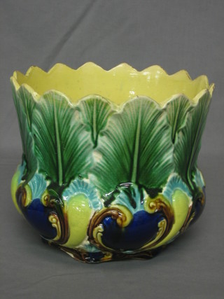 A Majolica style jardiniere 8" (cracked)