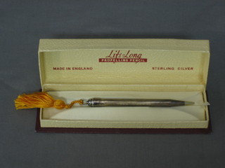 A Lite-Gong propelling pencil contained in a Sterling silver case, with original box