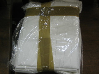 A Superking cotton sheet and pillow cases