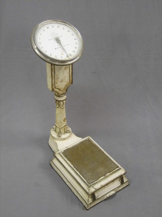 A Salters No.216 20 stone pair of bathroom scales