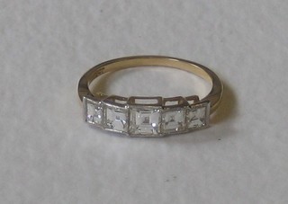 A lady's 18ct yellow gold dress ring set 5 graduated diamonds, approx 1.65ct