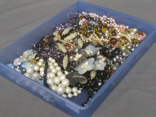 A tray of various items of costume jewellery