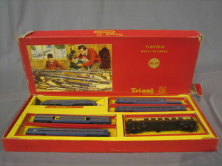 A Triang electric RS14 train set (1 carriage missing) boxed