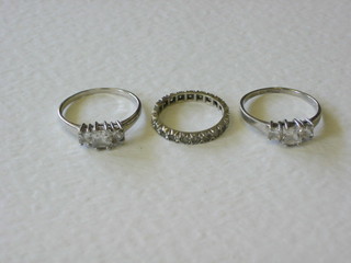 3 9ct gold dress rings