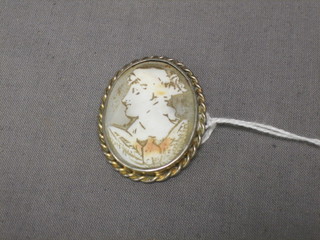 A cameo portrait brooch of a lady