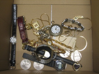 3 pairs of gold earrings, a pocket watch (f), a silver ring and 4 silver coin rings, various wristwatches and other items of costume jewellery