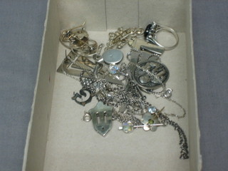 A quantity of various silver costume jewellery