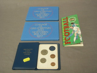 2 commemorative first decimal sets of coins, 2 1977 Silver Jubilee proof sets of coins and a 1996