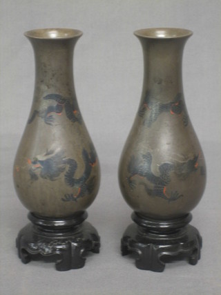 A pair of grey lacquered vases decorated dragons 6"