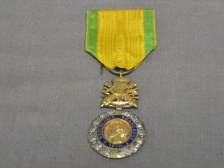 A French gilt metal military medal - Medaille Militaire, boxed