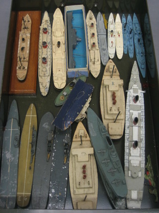 A model of RMS Queen Mary and 21 various other model boats