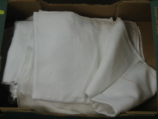 A quantity of various linen