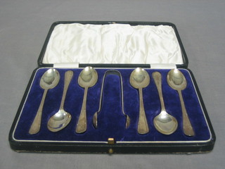 A set of 6 silver coffee spoons with matching tongs, Birmingham 1925, cased, 3 ozs