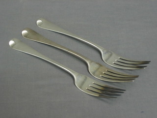 2 George III silver  Old English pattern table forks, London 1806 and 1 other 1808 (3), 6 ozs