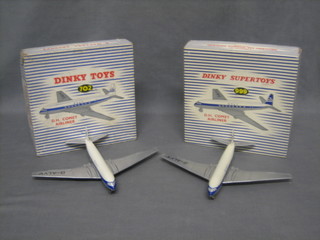 2 Dinky models of De Havilland Comets no. 702 and 999