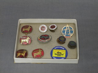 4 Corgi collector's club badges, 2 Dinky Toy club badges, an Airfix modeller's club badge, 2 Hornby Railway Co. badge, a Matchbox collector's badge and a Spot-On Triang badge
