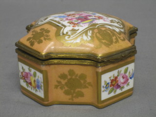 An 18th/19th Century porcelain trinket box with floral decoration and hinged lid 3"