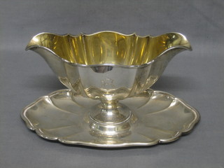 A Continental silver sauce boat on stand the base marked 800, based marked Netter 800, 12 ozs