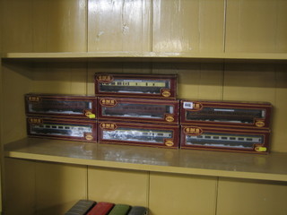 7 various Airfix GMR model railway carriages