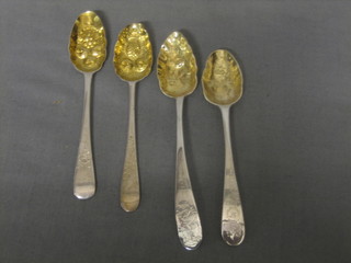 4 Georgian Old English pattern teaspoons with embossed bowls