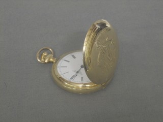 A Waltham gold plated pocket watch contained in a full hunter case