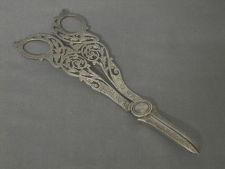 A pair of pierced silver plated grape scissors