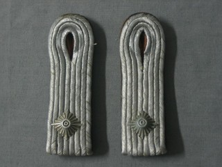 A pair of German Army epaulettes from Lieutenant of Engineers or Pioneer Regt.