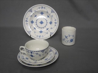 A quantity of Furnivals blue and white onion pattern teaware 