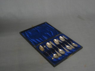 A set of 6 coffee spoons, Sheffield 1921, 2 ozs and 2 silver coffee spoons