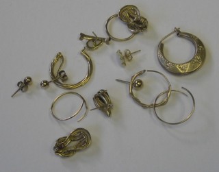 Various gilt metal earrings
