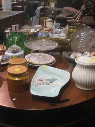 A collection of decorative table china, glassware etc,
