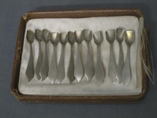 12 Continental silver salt spoons