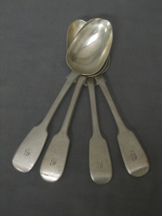 A set of 4 Victorian silver fiddle pattern pudding spoons, London 1841, monogrammed B, 5 ozs